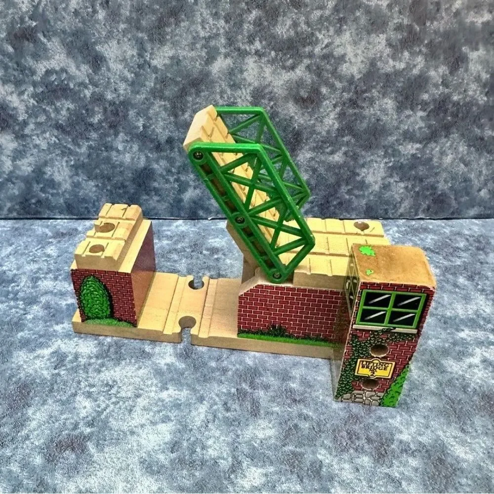 Thomas & Friends Wooden Train Bridge Lifting with Details RETIRED